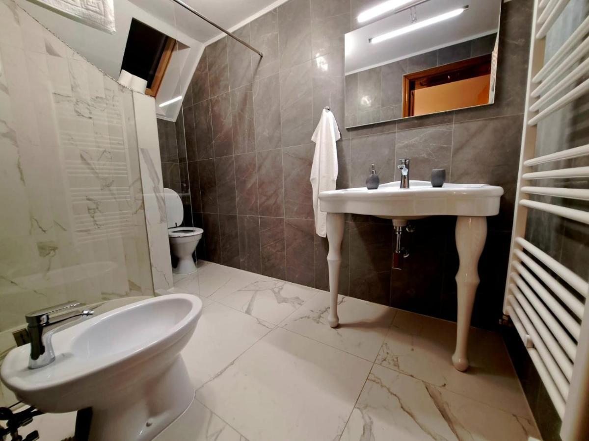 Vila Coca Sălişte Exterior foto